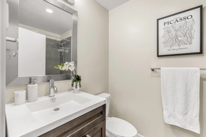 Guest Bathroom Photo of 509 2465 Wilson Avenue, Port Coquitlam, BC