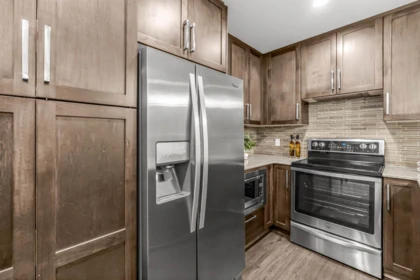 Kitchen Island Photo of 509 2465 Wilson Avenue, Port Coquitlam, BC