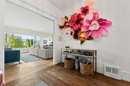 Kitchen Island Photo of 4540 W 3rd Avenue, Vancouver, BC