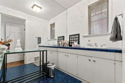 Laundry Room Photo of 4540 W 3rd Avenue, Vancouver, BC