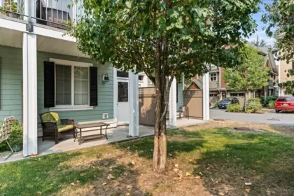 Outdoor Patio Photo of 39 5805 Sappers Way, Chilliwack, BC