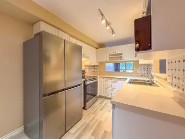 Kitchen Island Photo of 120 2970 Princess Crescent, Coquitlam, BC
