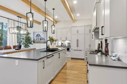 Kitchen Photo of 3028 Georgia Street, Abbotsford, BC