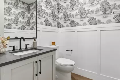 Primary Bathroom Photo of 3028 Georgia Street, Abbotsford, BC