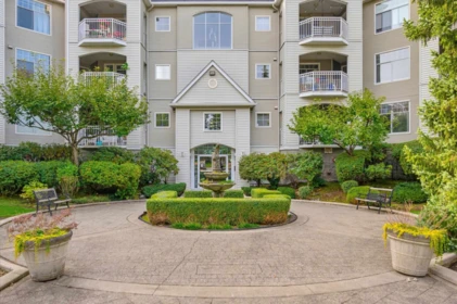 106 5677 208th Street, Langley, BC, Langley — Apartment/Condo for sale