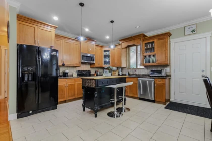 46225 Kermode Crescent, Chilliwack, BC, Chilliwack — Single Family Residence for sale