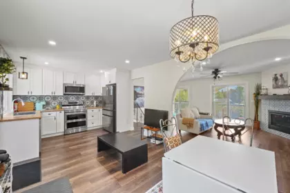 34941 Douglas Avenue, Mission, BC, Mission — Single Family Residence for sale
