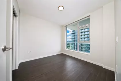 Walk-In Closet Photo of 2811 2108 Gilmore Avenue, Burnaby, BC