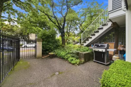 Hallway Photo of 3062 Willow Street, Vancouver, BC