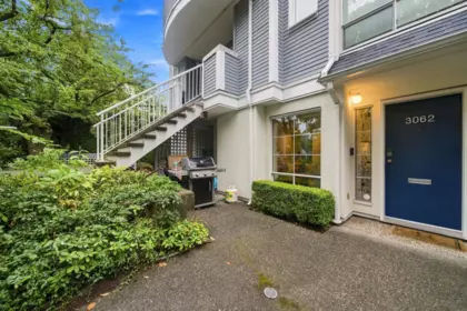 Staircase Photo of 3062 Willow Street, Vancouver, BC