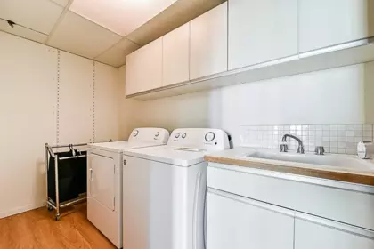 Powder Room Photo of 501 738 Broughton Street, Vancouver, BC