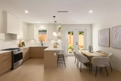 Dining Area Photo of 5 6525 Dufferin Avenue, Burnaby, BC