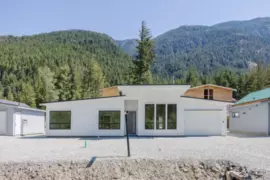 HG 187 71358 Grove Place, Hope, BC