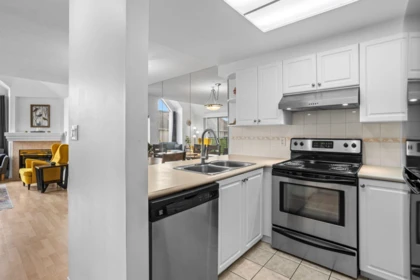 Primary Bedroom Photo of 304 1650 Grant Avenue, Port Coquitlam, BC