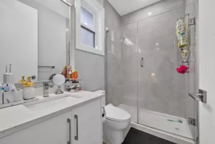 Mudroom Photo of 5947 140b Street, Surrey, BC