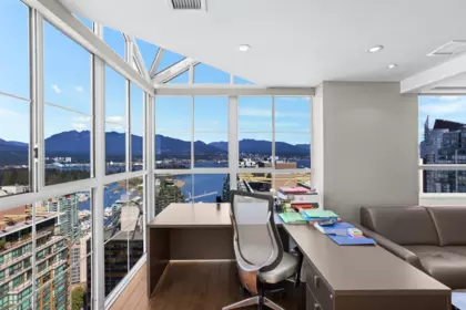 Entry Foyer Photo of 3103 717 Jervis Street, Vancouver, BC