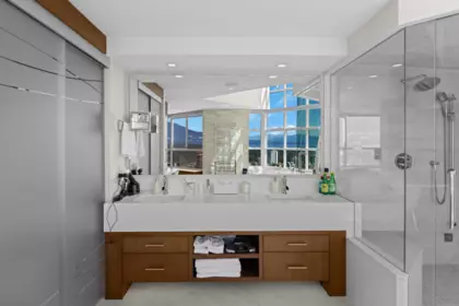 Hot Tub / Spa Photo of 3103 717 Jervis Street, Vancouver, BC