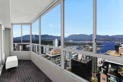 Outdoor Patio Photo of 3103 717 Jervis Street, Vancouver, BC