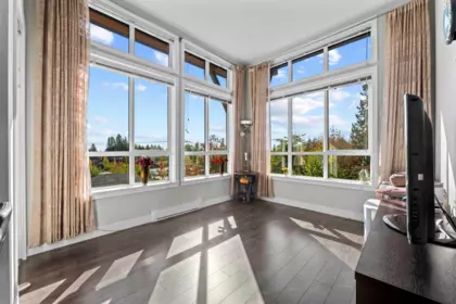 Breakfast Nook Photo of 401 10455 154 Street, Surrey, BC