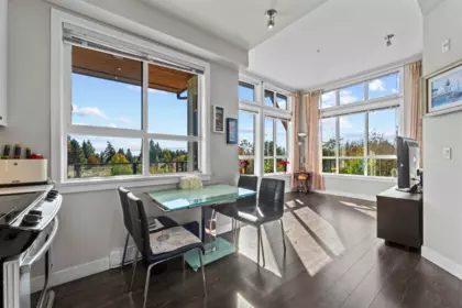 Powder Room Photo of 401 10455 154 Street, Surrey, BC