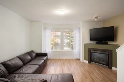 Dining Area Photo of 27 19448 68 Avenue, Surrey, BC