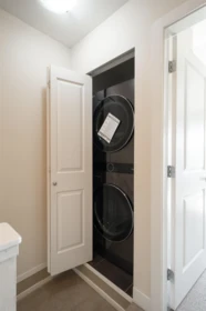 Entry Foyer Photo of 27 19448 68 Avenue, Surrey, BC