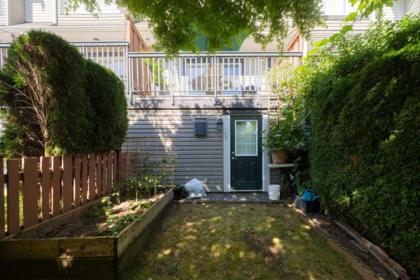 Staircase Photo of 27 19448 68 Avenue, Surrey, BC