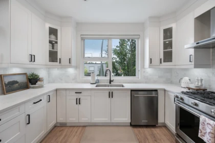 Primary Bathroom Photo of 4 4771 224 Street, Langley, BC