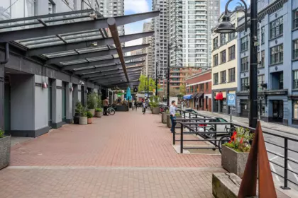 Outdoor Kitchen Photo of 708 888 Homer Street, Vancouver, BC