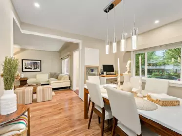 Kitchen Photo of 320 E 32nd Avenue, Vancouver, BC