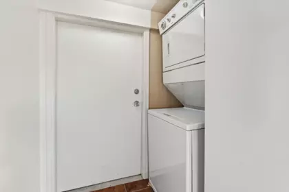 Walk-In Closet Photo of 462 W 19th Avenue, Vancouver, BC
