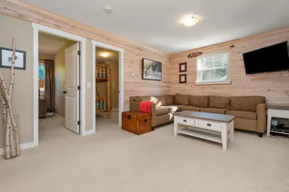 Entry Foyer Photo of 1852 Ravenwood Trail, Lindell Beach, BC