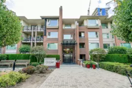211 4728 Dawson Street, Burnaby, BC