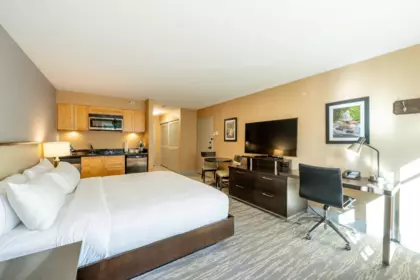266/268 4050 Whistler Way, Whistler, BC, Whistler — Apartment/Condo for sale