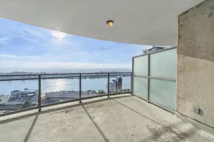 2302 888 Carnarvon Street, New Westminster, BC, New Westminster — Apartment/Condo for sale