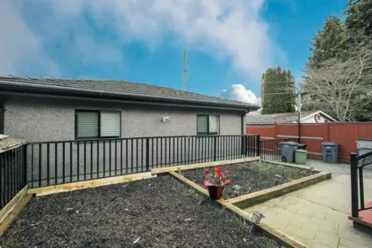 66 W 44th Avenue, Vancouver, BC, Vancouver — Single Family Residence for sale