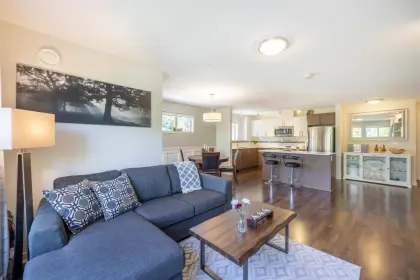 310 8733 160 Street, Surrey, BC, Surrey — Apartment/Condo for sale