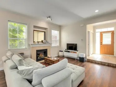 1 4887 Central Avenue, Delta, BC, Delta — Half Duplex for sale