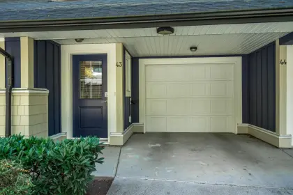 43 18199 70 Avenue, Surrey, BC, Surrey — Townhouse for sale