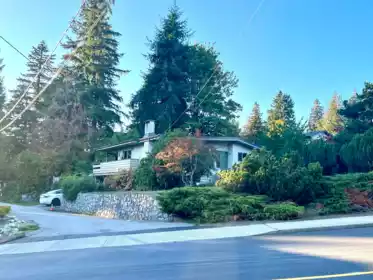 8555 Gilley Avenue, Burnaby, BC, Burnaby — Single Family Residence for sale