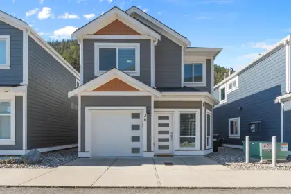 36 750 Hot Springs Road, Harrison Hot Springs, BC, Harrison hot springs — Single Family Residence for sale