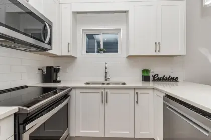 36 750 Hot Springs Road, Harrison Hot Springs, BC, Harrison hot springs — Single Family Residence for sale
