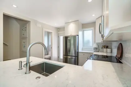 154 W 12th Street, North Vancouver, BC, North vancouver — Townhouse for sale