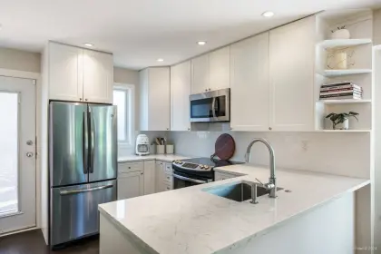 154 W 12th Street, North Vancouver, BC, North vancouver — Townhouse for sale