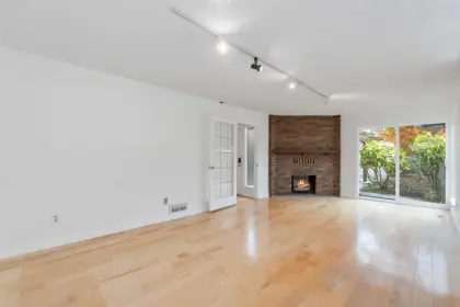 931 Keil Street, White Rock, BC, White rock — Single Family Residence for sale