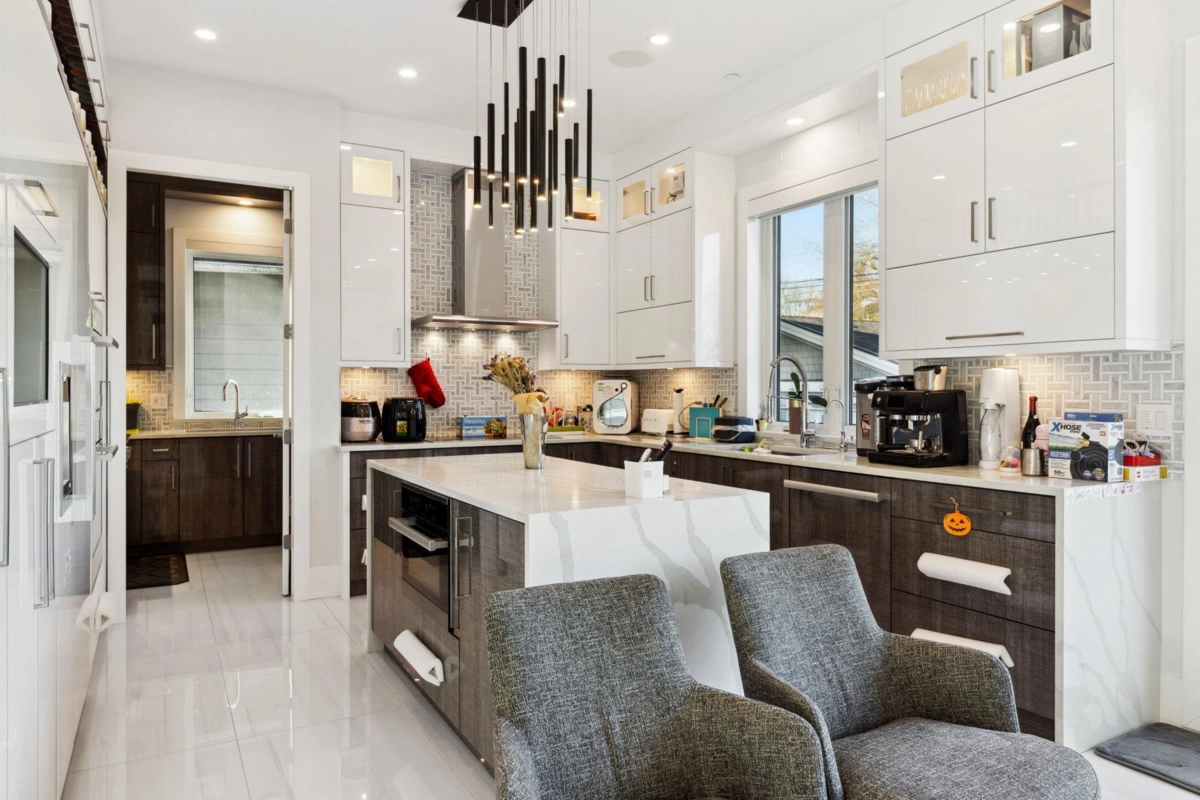 Basement Recreation Room Photo of 4437 W 13th Avenue, Vancouver, BC