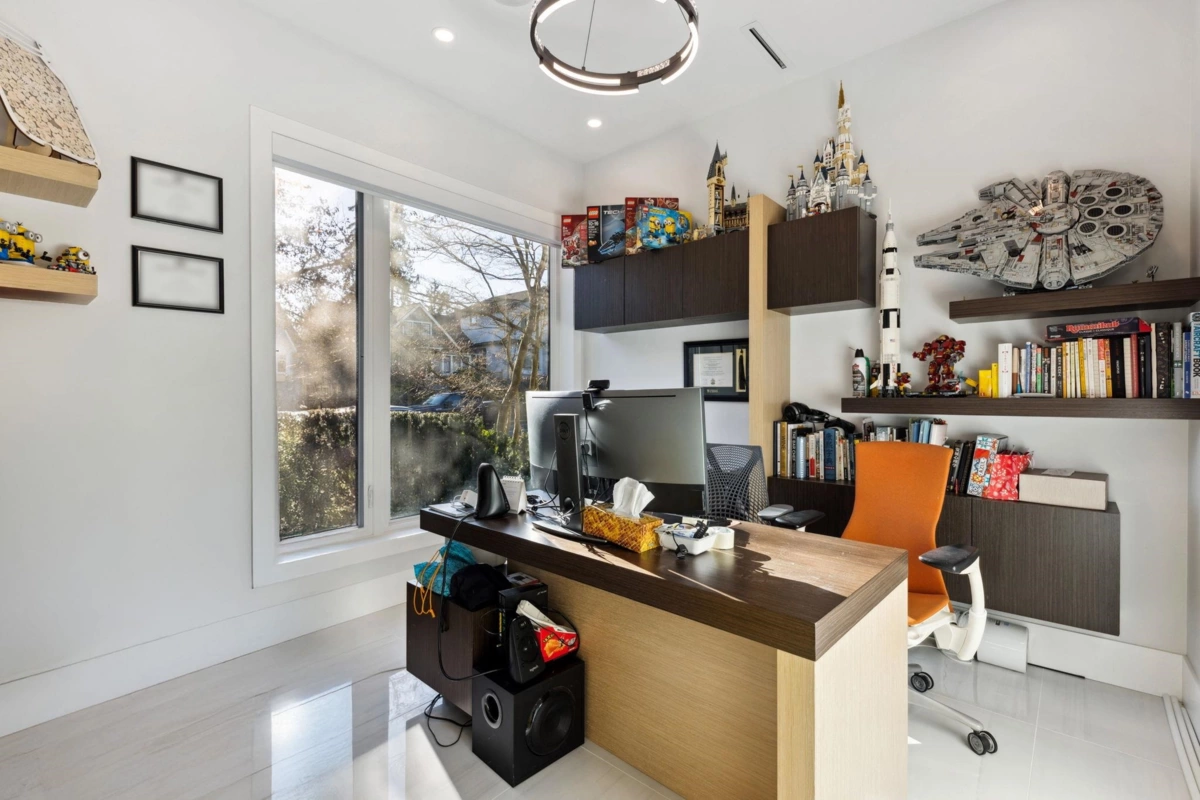Entry Foyer Photo of 4437 W 13th Avenue, Vancouver, BC