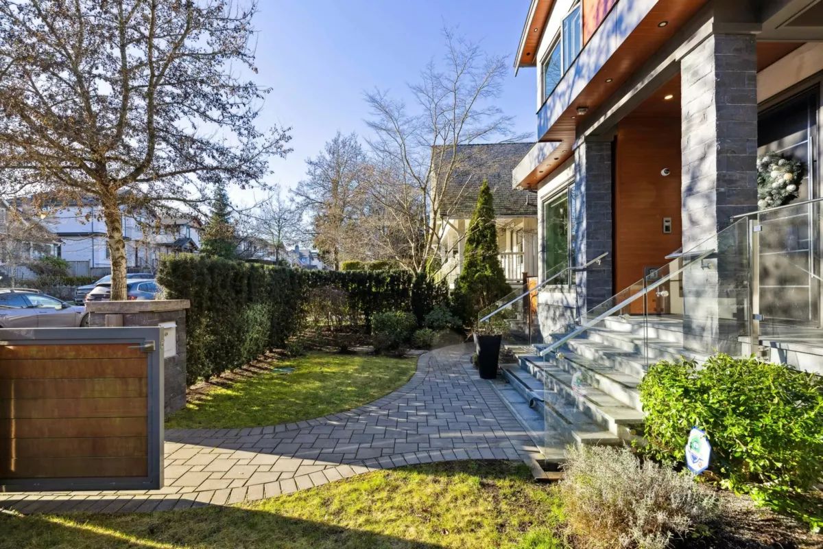 Living Room Photo of 4437 W 13th Avenue, Vancouver, BC