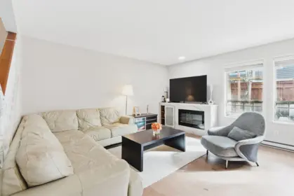 8 6840 Lynas Lane, Richmond, BC, Richmond — Townhouse for sale
