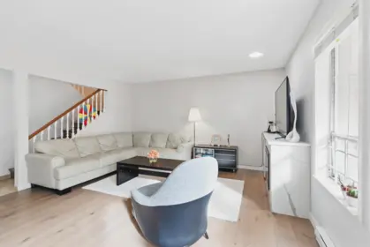 8 6840 Lynas Lane, Richmond, BC, Richmond — Townhouse for sale